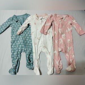 Carter's onsies- 9m